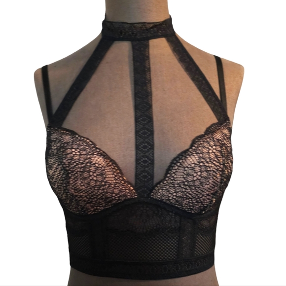 Victoria's Secret Very Sexy Plunge Fishnet Lace  Bra 32C NWOT - Picture 10 of 16